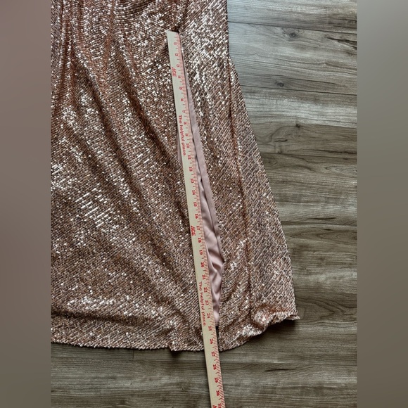 Morgan & Co. Cowl Neck Sequin Crossback Body-Con Gown Gold Dress Sz Jr 9 (6) - Picture 12 of 16